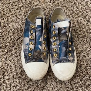 Women’s size 9 floral pattern Converse